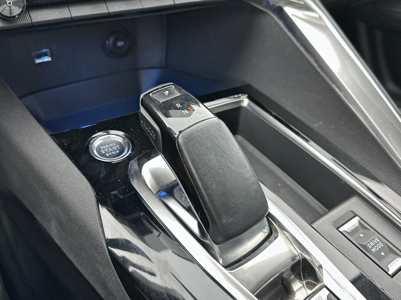 Peugeot 3008 hybrid 225 e-eat8 roadtrip — photo 30