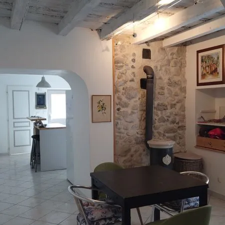 Colocation en duo - Maison de village à Gruffy (80 m²