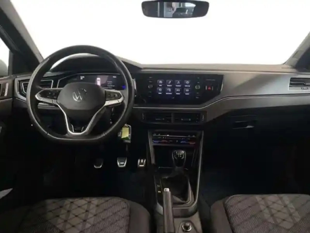 Volkswagen Polo 1.0 tsi 95 s&amp;s bvm5 r-line edition — photo 8