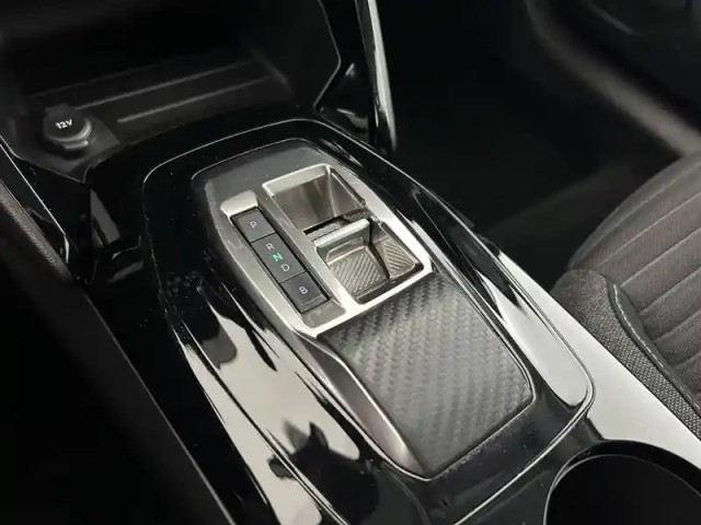 Peugeot 208 electrique 50 kwh 136ch — photo 22