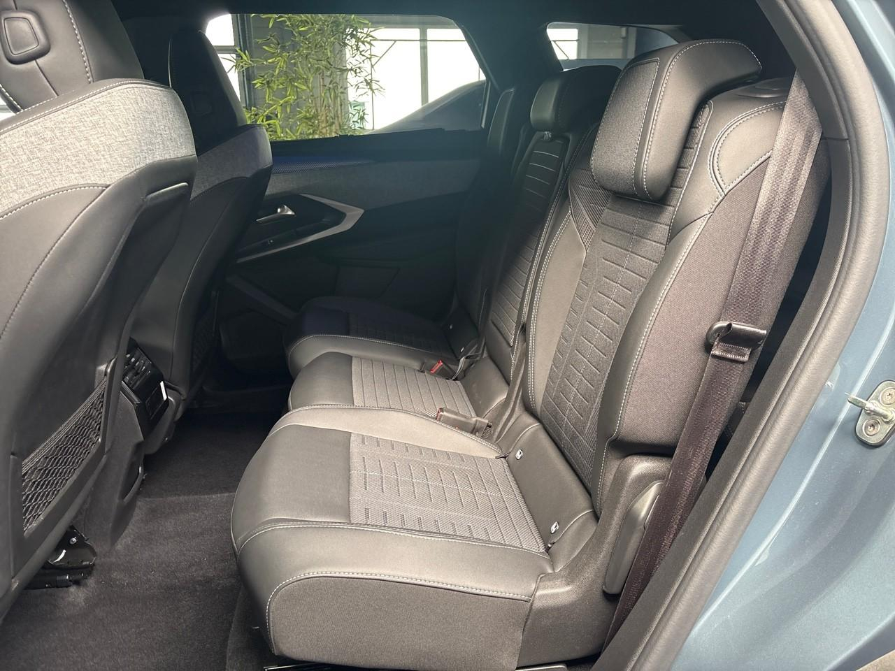 Peugeot 5008 hybrid 145 ch e-dcs6 gt — photo 12