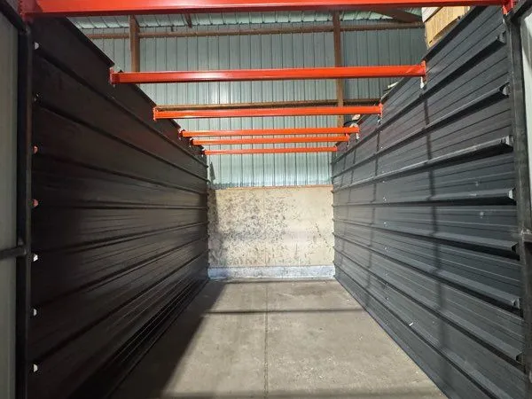 Box de stockage Garage 15M2 à Ste Hélène