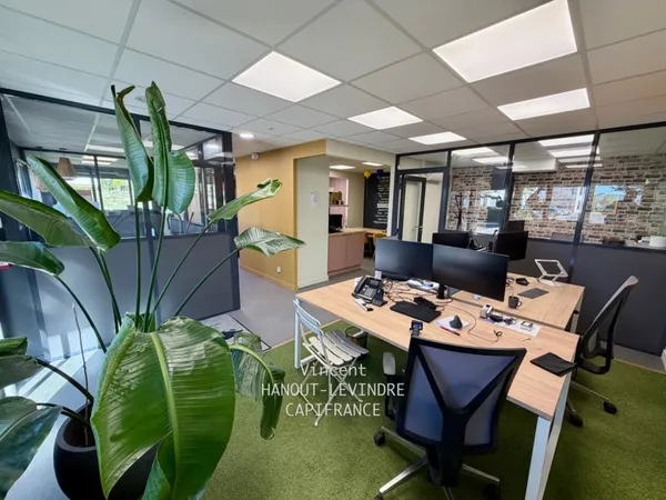 Bureau 7 pièces 90 m²