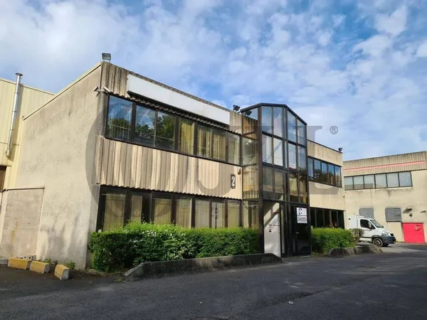 Local d'activité 1648 m²