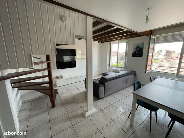 T3 en duplex / Proche des commodités / Quartier calme