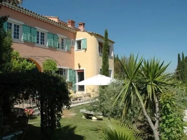 Dpt Alpes Maritimes (06), à vendre GRASSE maison P9