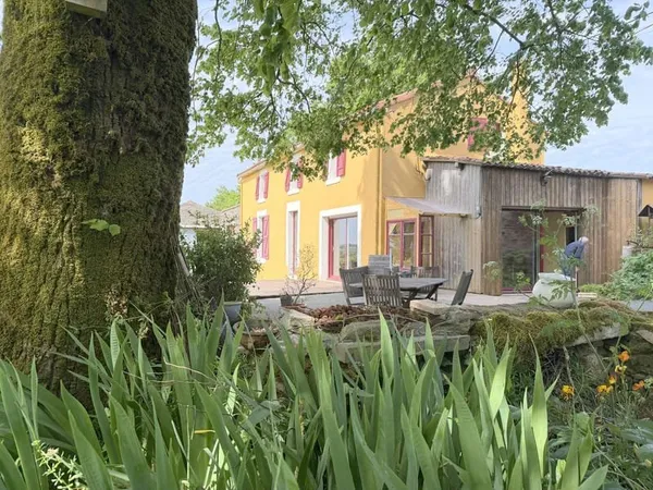 Maison 8 pièces 214 m²