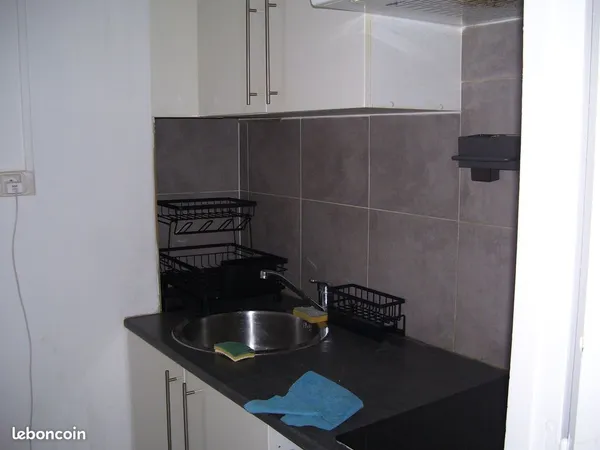 LOUE APPARTEMENT meublé