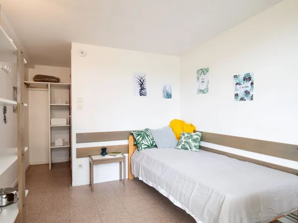 Chambre de 15m2 à louer sur Écully