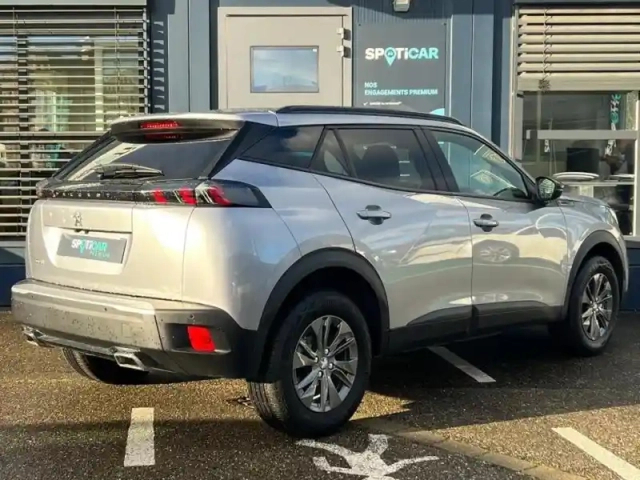 Peugeot 2008 1.2 puretech 130ch s&amp;s style eat8 — photo 3