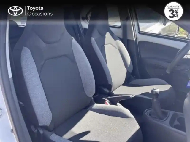 Toyota Aygo x 1.0 vvt-i 72ch dynamic my23 — photo 6