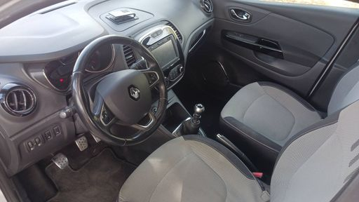 Renault Captur 1.5 dCi 110 - Intens – 2016 – 104892 km – Diesel – Boîte Manuelle — photo 14