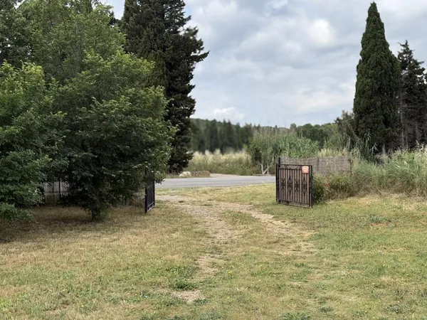 Terrain de loisirs aménagé entre Castelnou et Thuir – Coup de cœur assuré !
