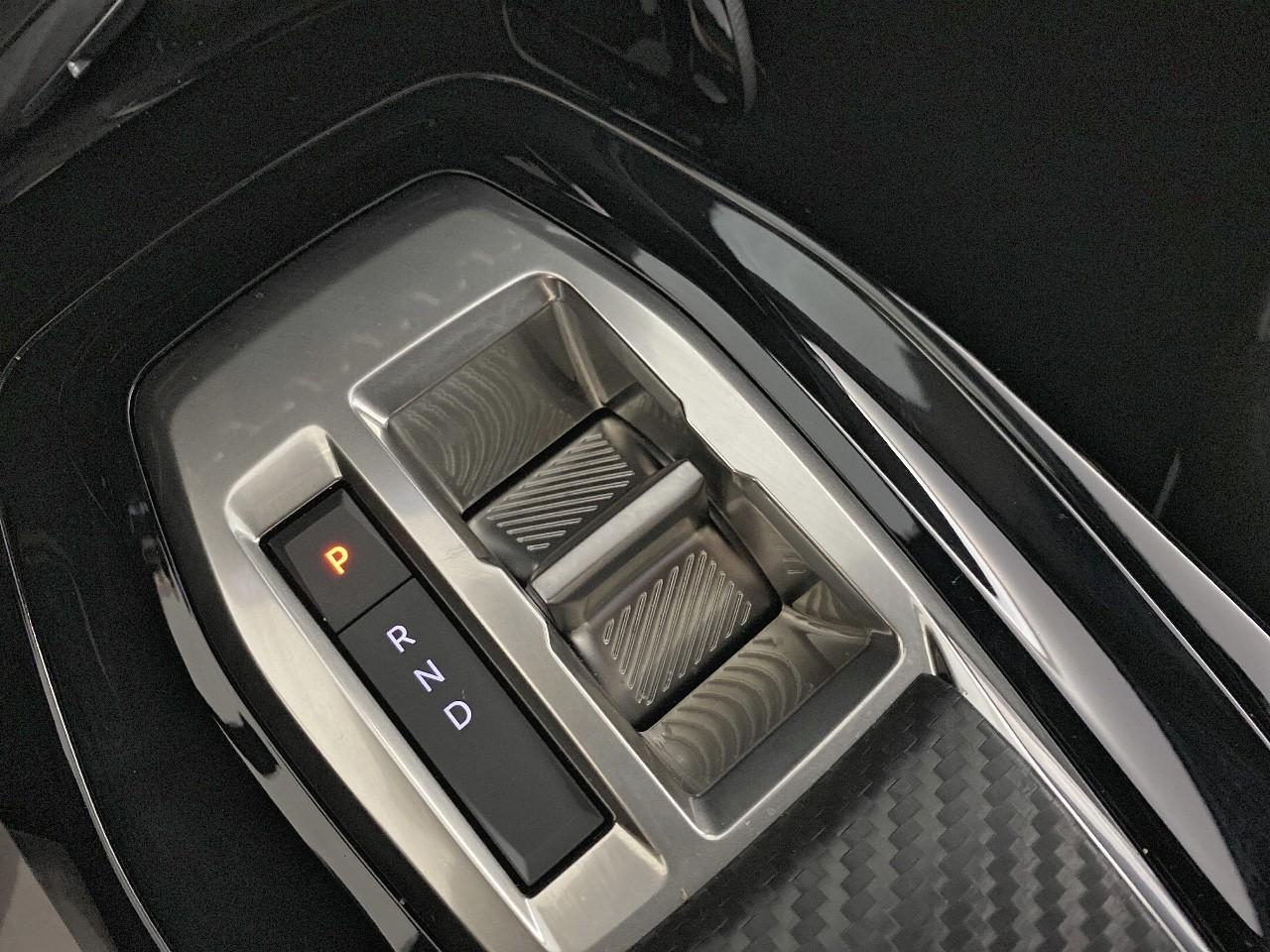 Peugeot 2008 hybrid 145 ch e-dcs6 allure — photo 15