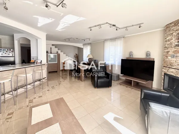 MAISON INDIVIDUELLE 260m2, 0 travaux, très soignée
