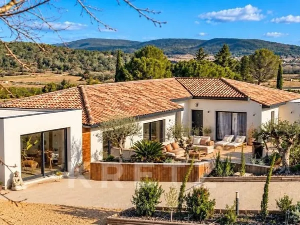 Maison contemporaine de standing avec vue panoramique - Goudargu