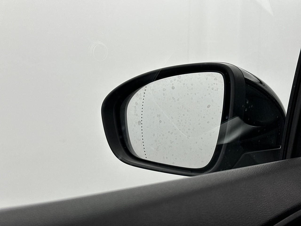 Renault Captur blue dci 115 edc business — photo 15
