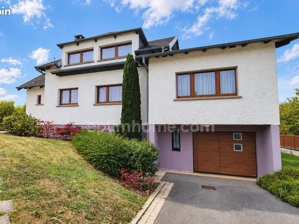 Maison 9 pièces 259 m²