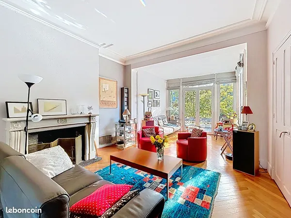 Maison 12 pièces 257 m²