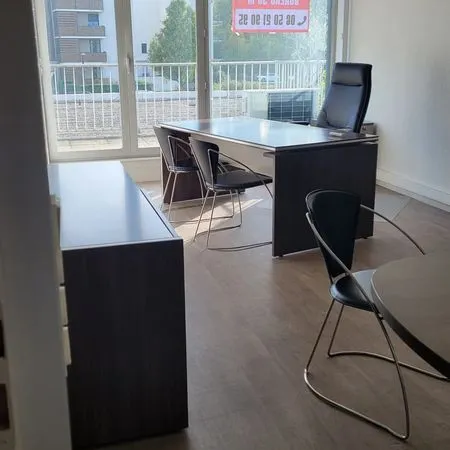 Bureau et espace de travail Location Aix-les-Bains 50m² 870€