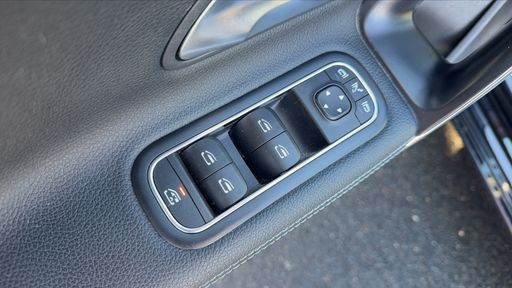 Mercedes Classe A 180 136 7G-DCT - AMG Line – 2021 – 80798 km – Essence – Boîte Automatique — photo 27
