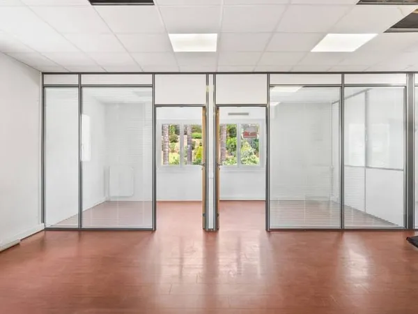 Local commercial 159 m²