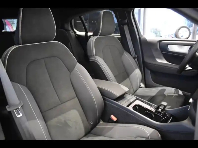 Volvo C40 recharge 231ch ultimate — photo 30