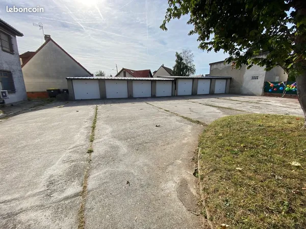 Location Box / garage fermé pour véhicule