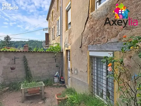 A vendre - cuinzier - maison de village louee