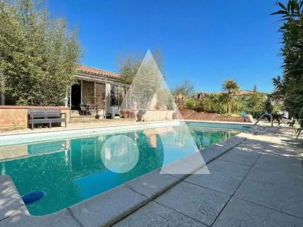 Maison 5 pièces 180 m²
