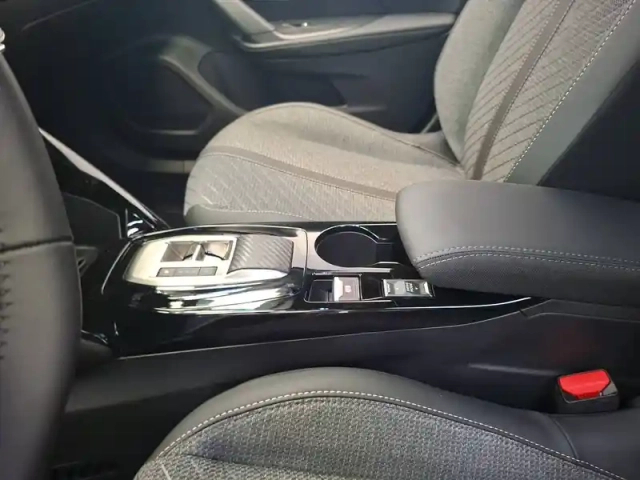 Peugeot 2008 electrique 54 kwh 156 ch — photo 20