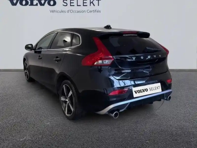 Volvo V40 t2 122ch r-design geartronic — photo 10