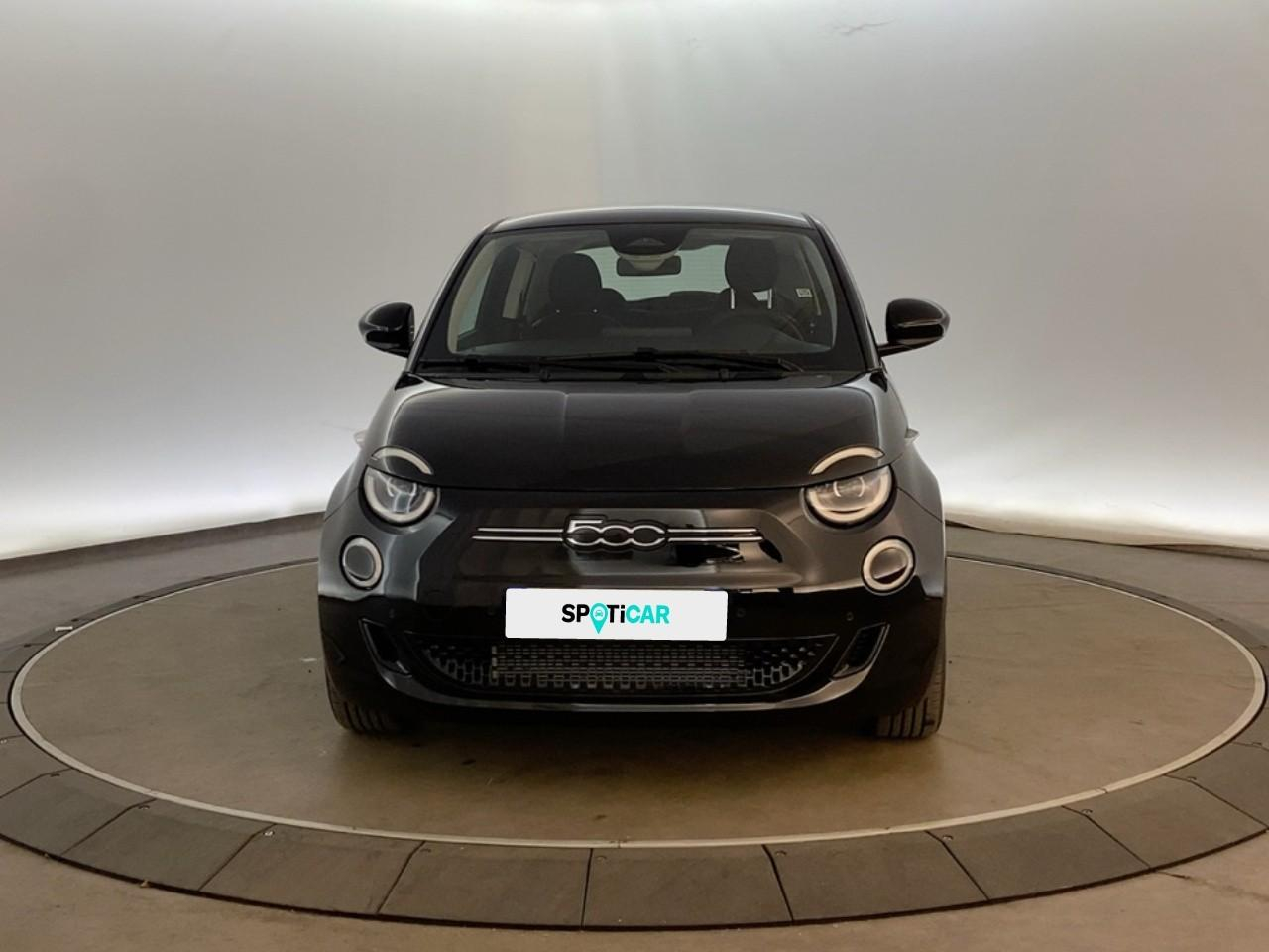 Fiat 500 3+1 e 118 ch red — photo 2