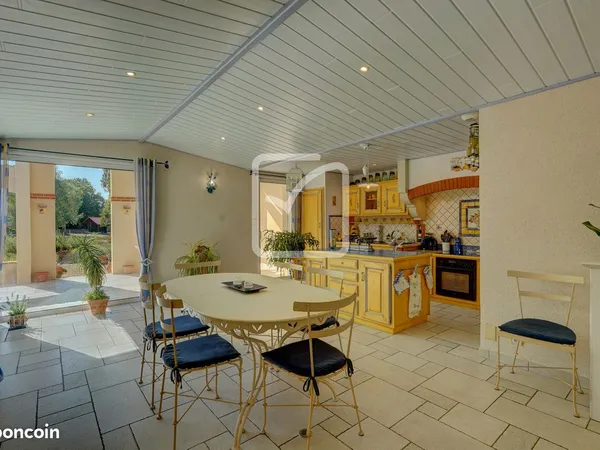 Pavillon 7 pièces 164 m²