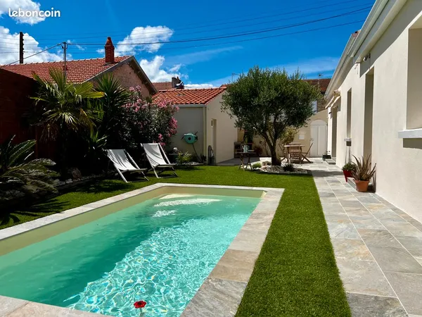 Maison de plain-pied climatisée avec piscine à Tasdon - la Rochelle