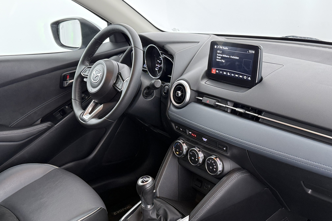 Mazda Mazda 2 — photo 13