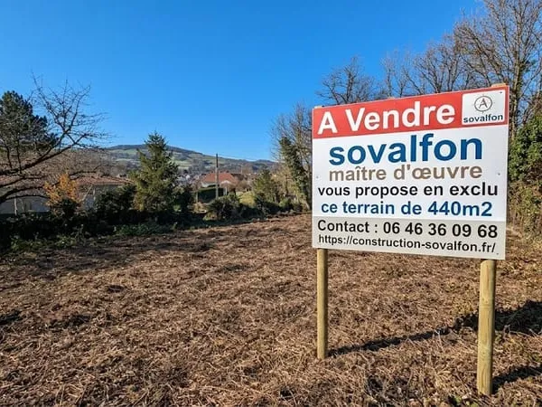 Terrain à bâtir 440 m2 Emplacement recherché à Orcet (Excl