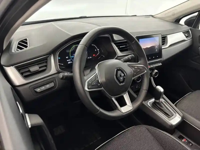 Renault Captur e-tech 145 - 21 — photo 10