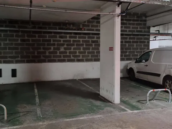 Parking 12 m²
