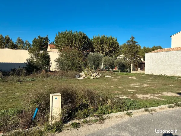 Terrain 280 m² GRAVESON