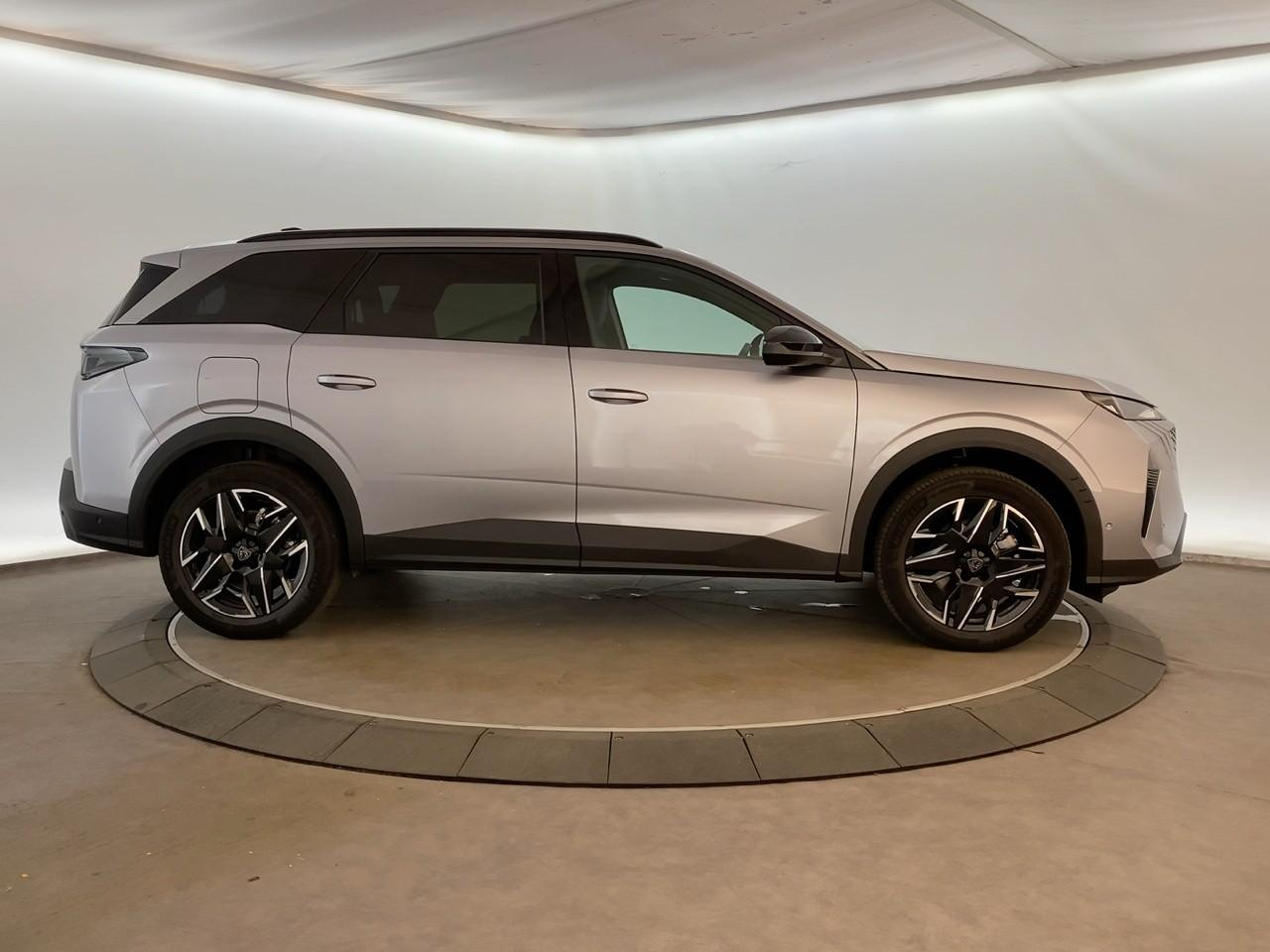 Peugeot 5008 hybrid 145 ch e-dcs6 allure — photo 4