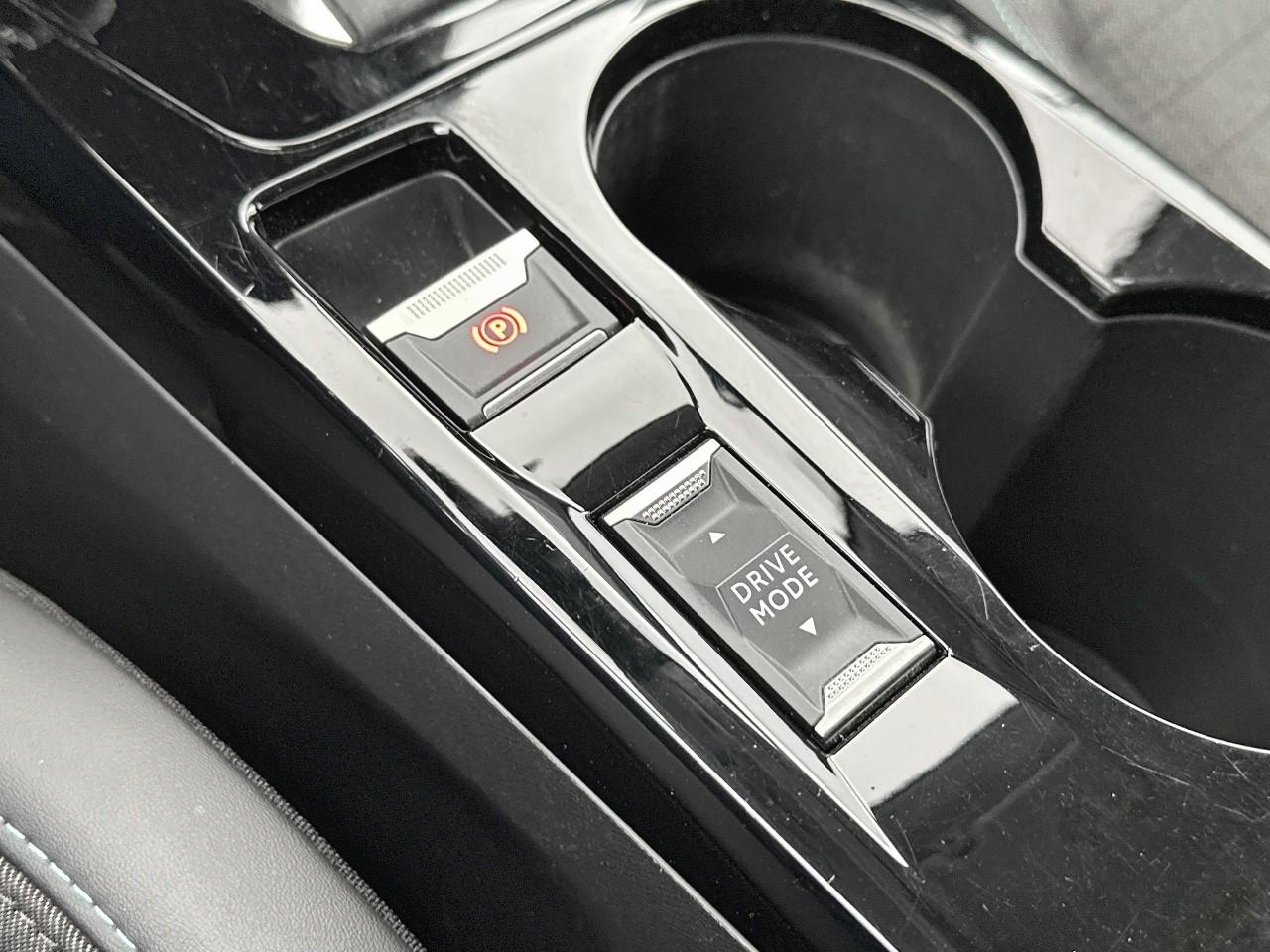 Peugeot 208 puretech 100 s&s eat8 active pack — photo 32