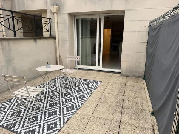 Studio avec terrase Nanterre.