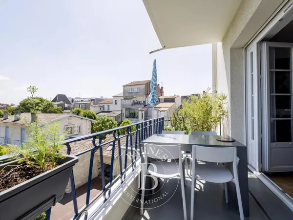 Vends t5 - 180.7 m² - Bordeaux 33000
