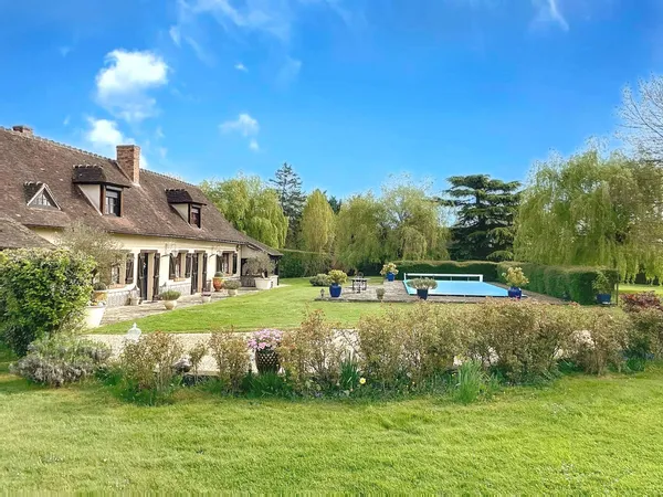 27570 - A PROXIMITE DE VERNEUIL D'AVRE ET D'ITON - 6 PIÈCES - 168m2 - PISCINE - COUP DE COEUR