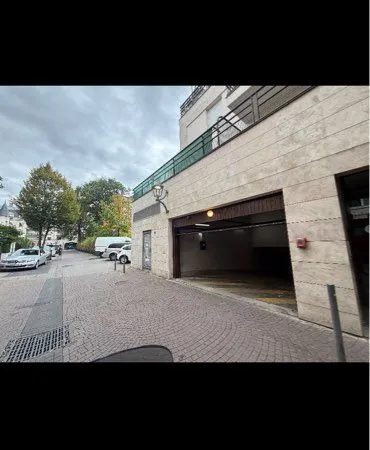 Place de parking couverte