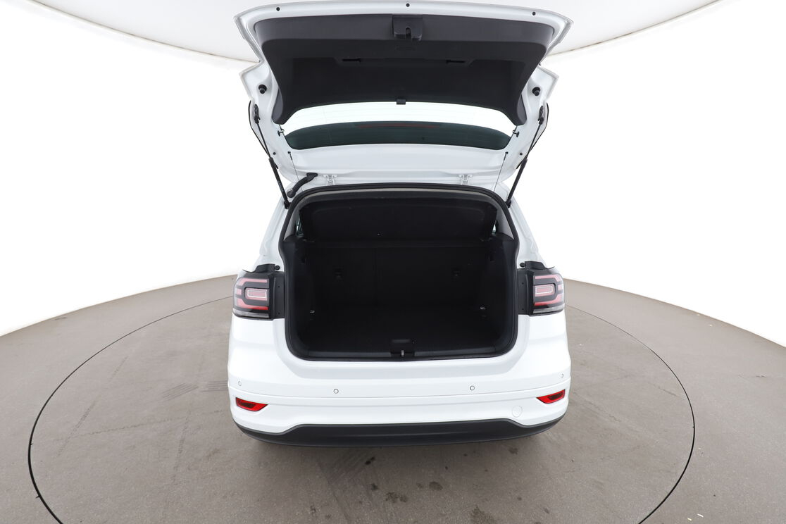 Volkswagen T-Cross 1.0 TSI R-Line DSG — photo 15