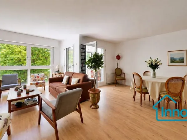 APPARTEMENT A VENDRE - LE CHESNAY ROCQUENCOURT - GRANDE PIECE D