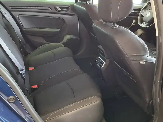 Renault Megane mégane iv estate tce 140 fap — photo 21