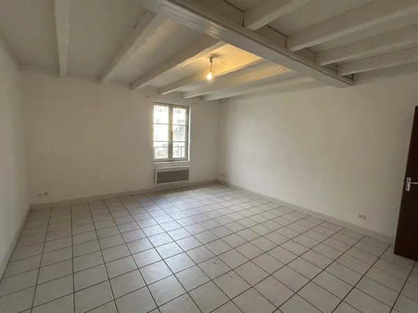 SAUMUR, proche centre ville